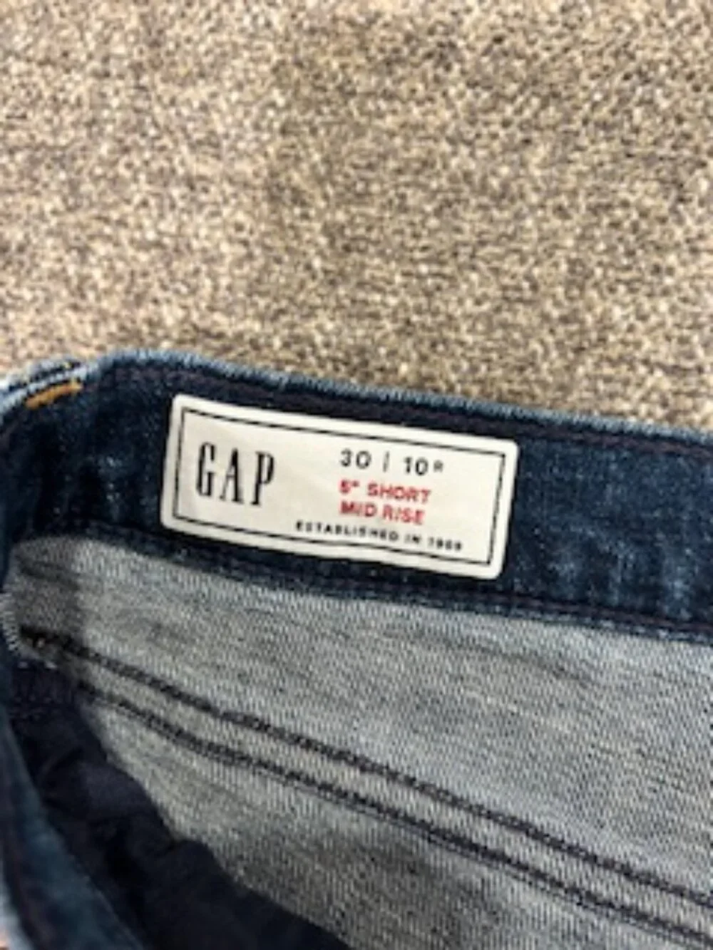 Women's Classic Gap Denim Shorts, Size 10 - Picture 2 of 9
